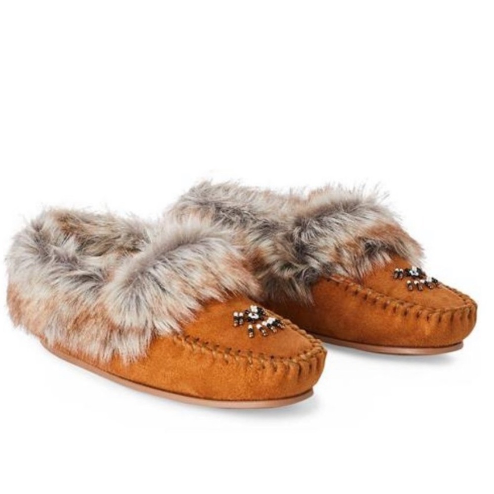 🇨🇦Canadiana Woman’s Orillia Slippers